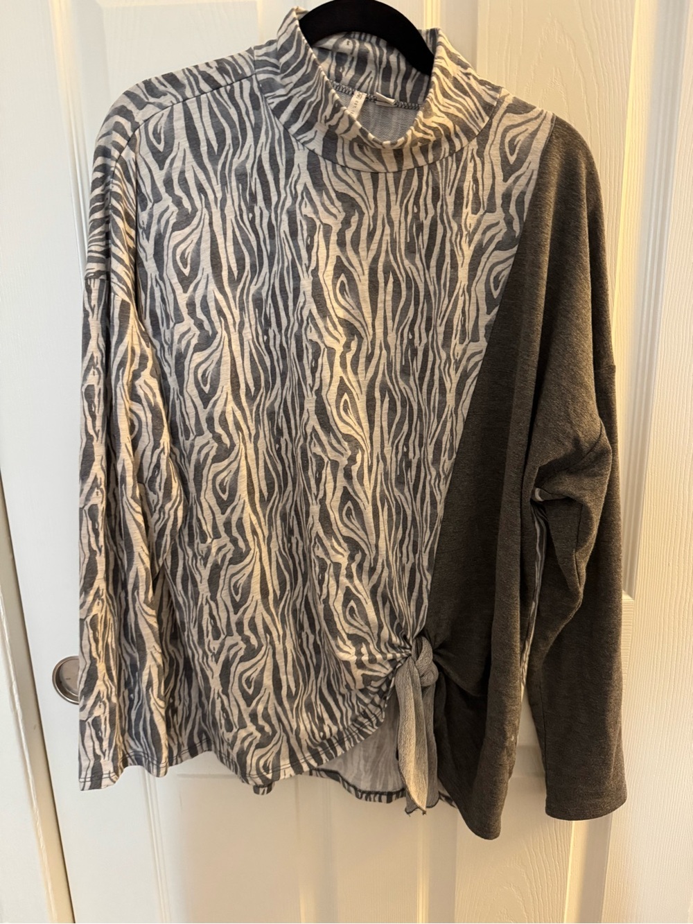 Cato Gray Zebra Print Top